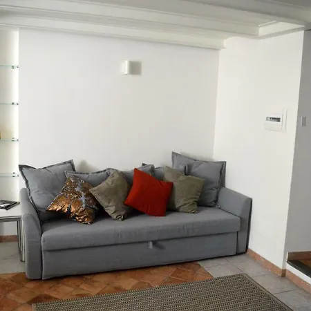 La Tana Apartment