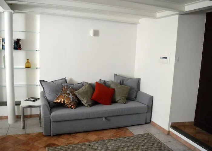 La Tana アパート